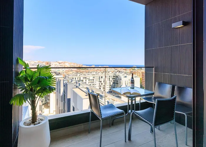 The Tower By Unik Vacation شقة تاراغونا